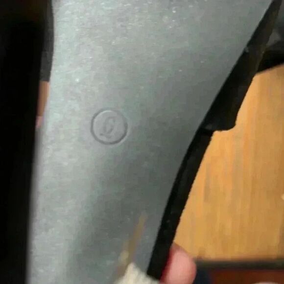 Black and Pearl Cape Robbin suede heels - Picture 8 of 9